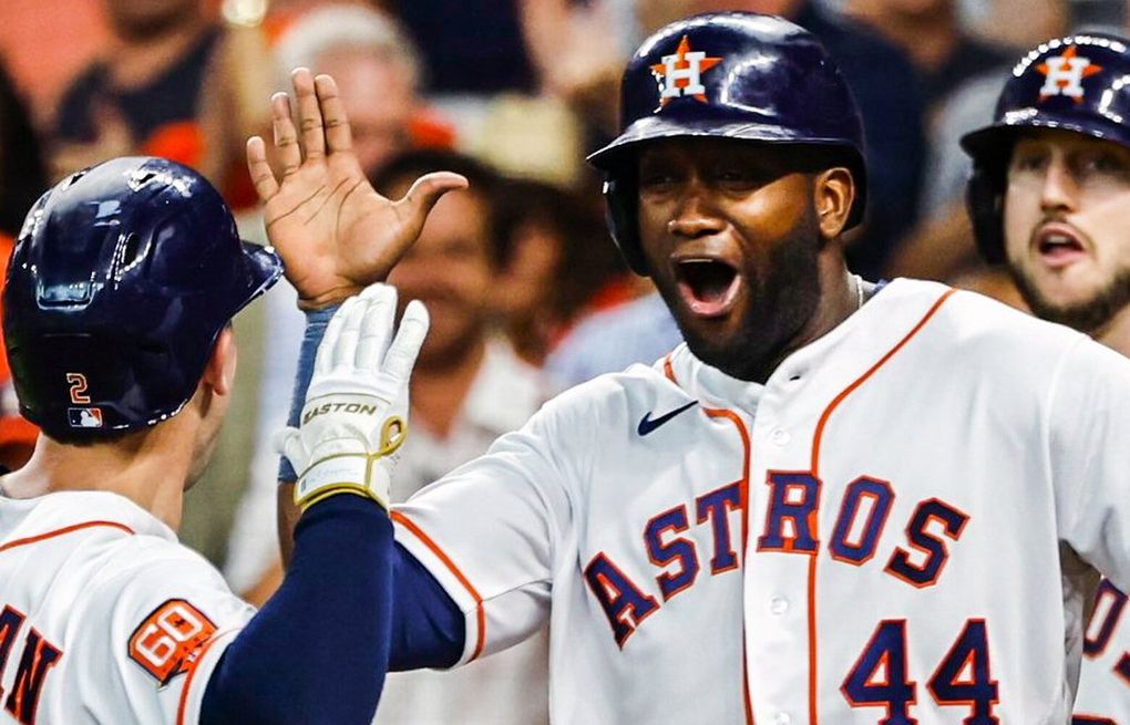 Astros fan who caught Yordan Alvarez's World Series HR has no plans to give  it up