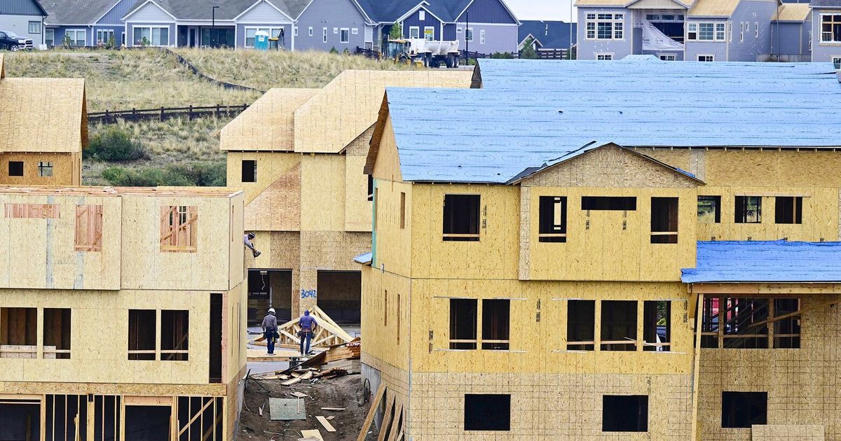 Tumbling housing markets nationwide signal upcoming recession