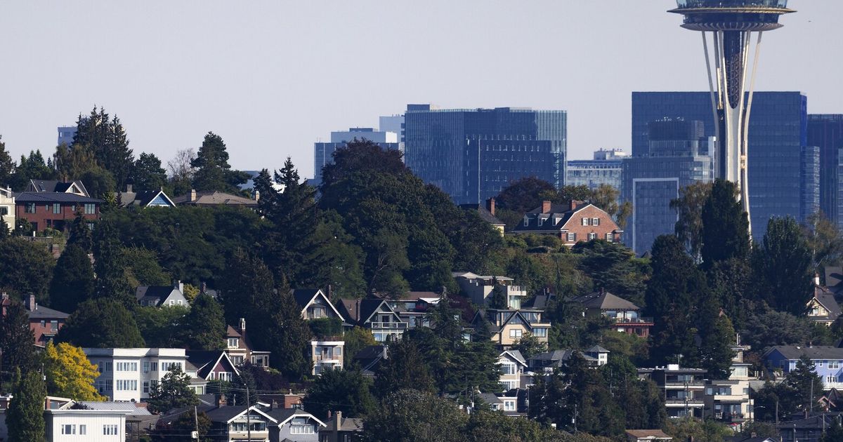 The share of ‘cost-burdened’ Seattle households has fallen. Here’s why The share of ‘cost-burdened’ Seattle households has fallen. Here’s why