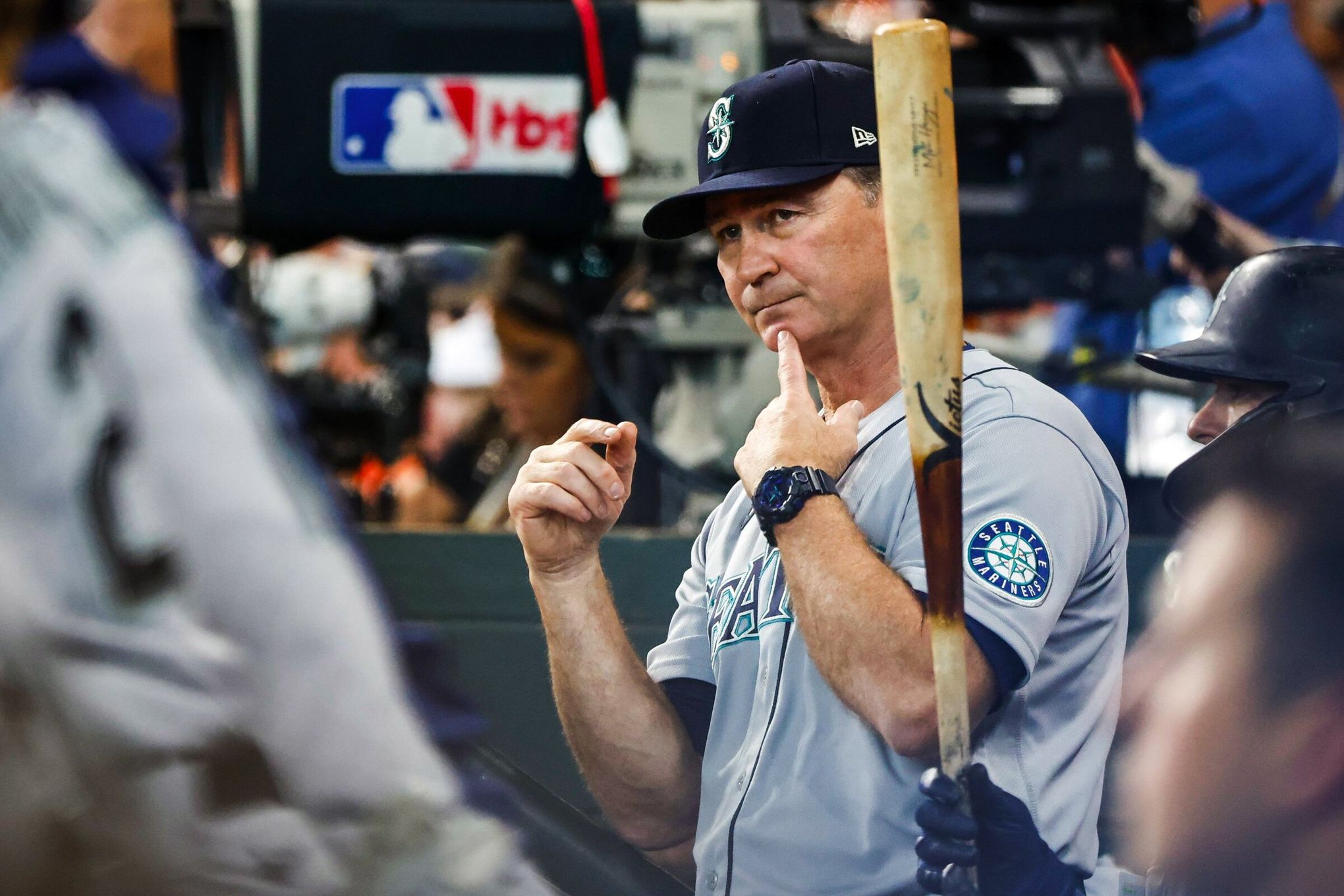 Larry Stone Commentary: Why Fans Dislike This Mariners Team So