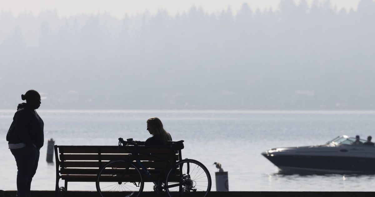 Brace for high fire danger, smoke, unhealthy air in Seattle area this weekend as October heat drags on