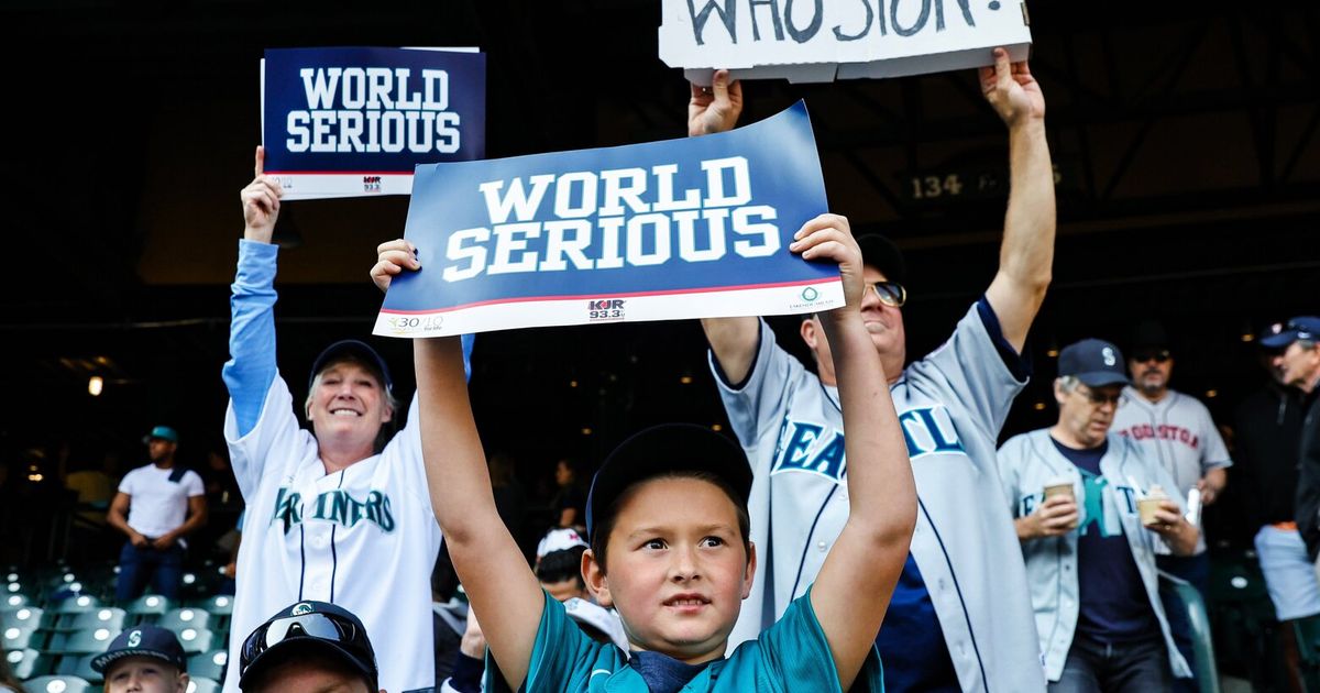 You can feel it in the air': Mariners fans' postseason optimism reignited  by win streak