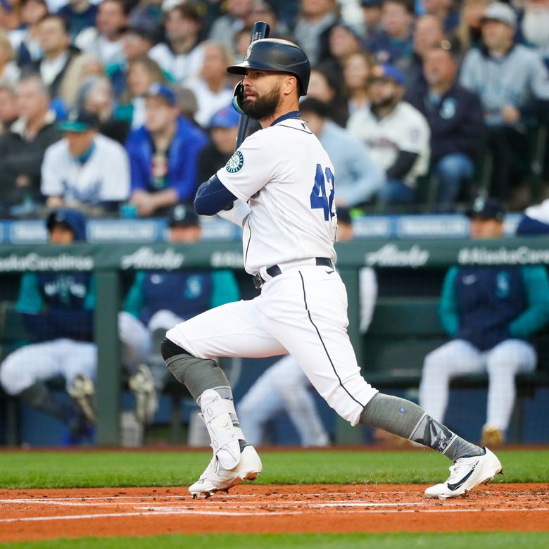 Mariners' Julio Rodríguez, Jesse Winker return from injury to full OF -  Seattle Sports