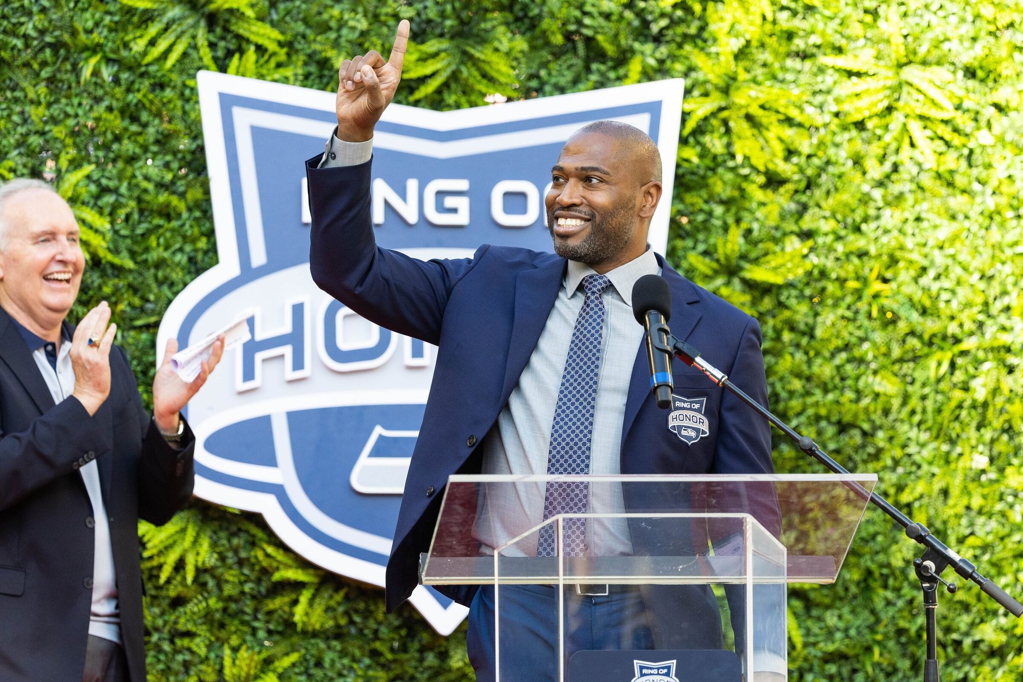 Shaun Alexander To Enter Seahawks Ring Of Honor