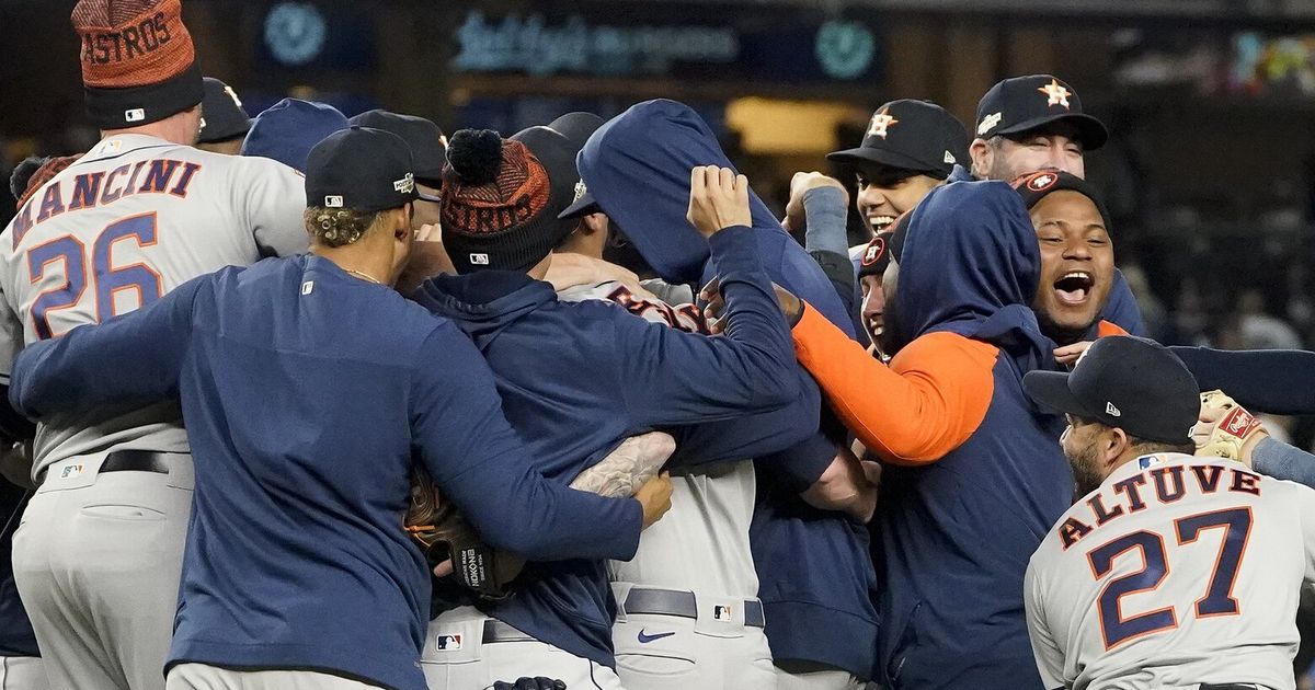 Seattle Mariners Fans Inexplicably Outraged Following Houston Astros'  Social Media Post About ALDS Sweep - Sports Illustrated Inside The Astros