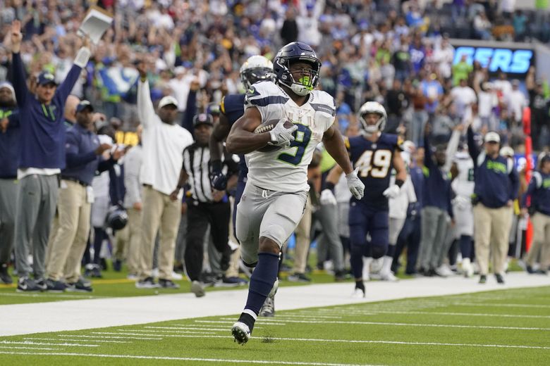 Seattle Seahawks on X: Fourth down? No problem for @TDLockett12 as he gets  the touchdown and his 100th catch of the season! 