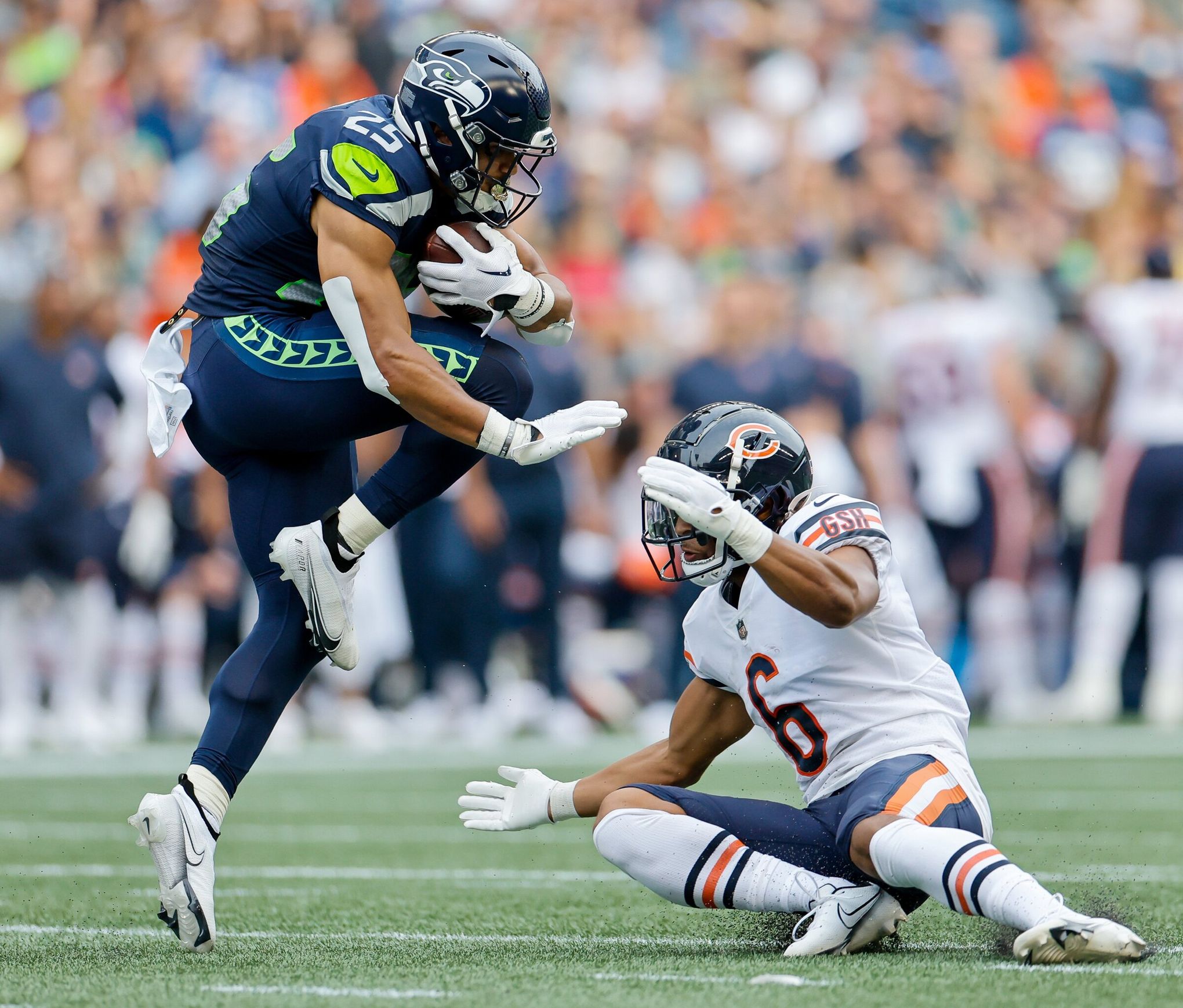 Seahawks elevate Bruce Irvin, activate Travis Homer to play against Giants