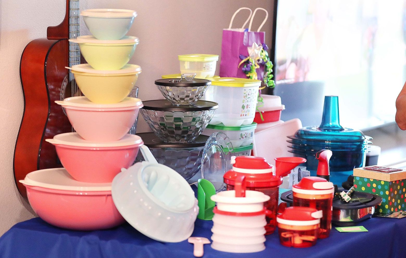 In a twist, Tupperware starts containers at Target | Seattle Times