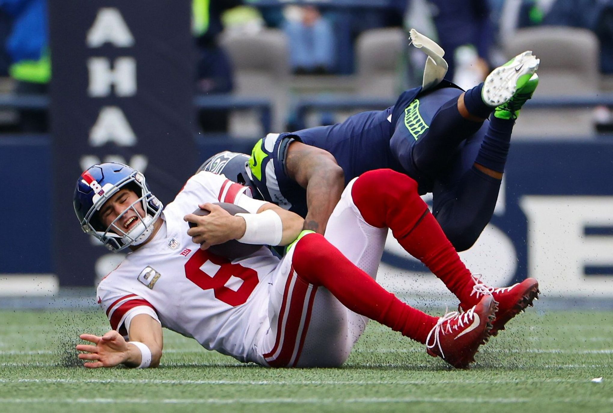 Reporter Bob Condotta grades the Seahawks' Week 15 loss to the