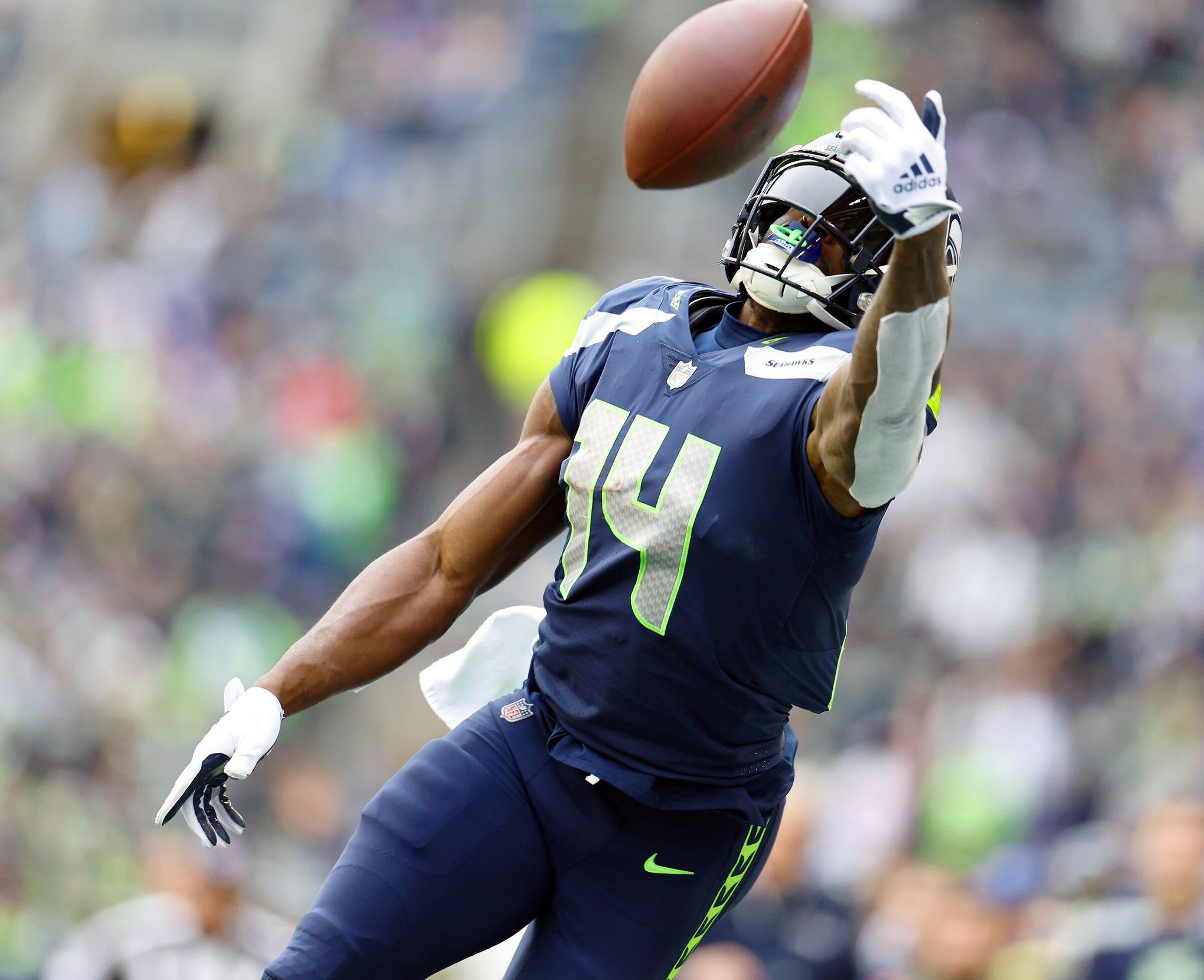 Injury Update: Tyler Lockett and DK Metcalf both active for Seahawks-Giants  - Field Gulls