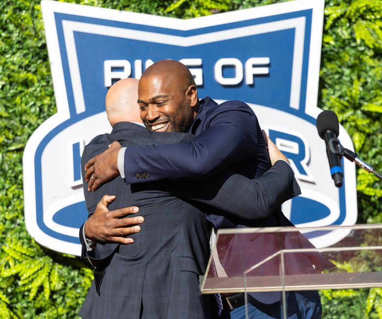 Shaun Alexander to be Seahawks' 15th Ring of Honor inductee