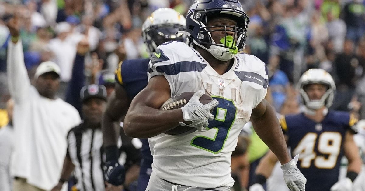 Reporter Bob Condotta grades the Seahawks' Week 7 win over Chargers