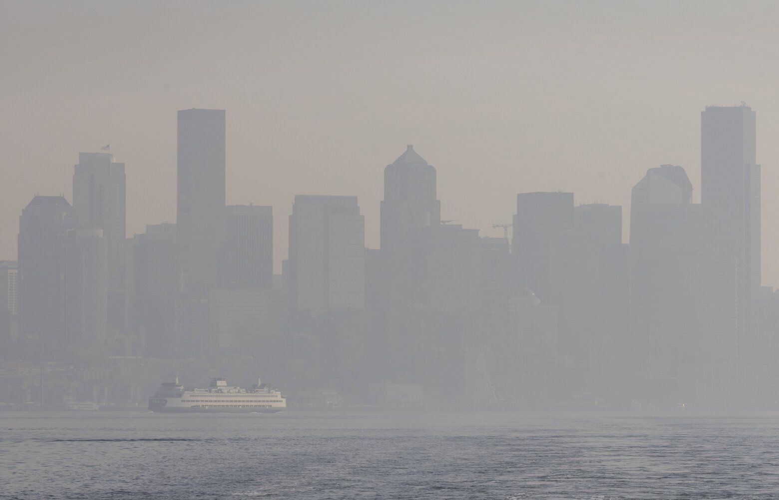 Smoke In Seattle Lingers Over The Weekend What To Expect This Week   Tzr 123554 