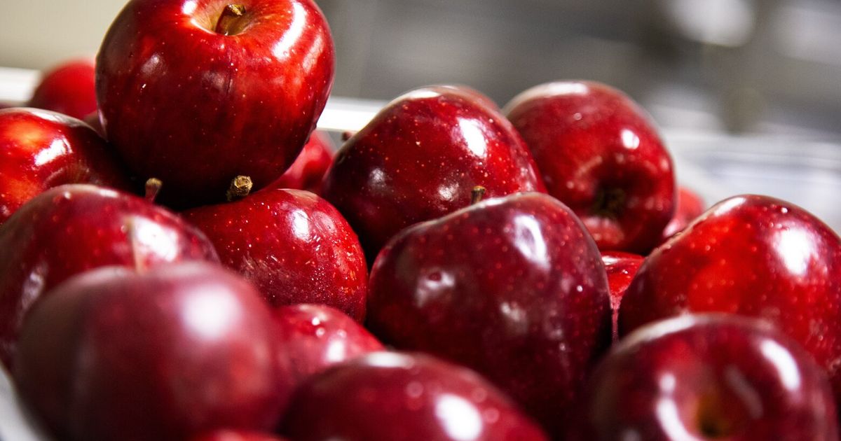 The Real Reason Red Delicious Apples Aren't Actually Delicious At All