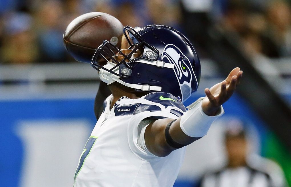 Seahawks outlast Lions, hold off comeback in wild 48-45 win