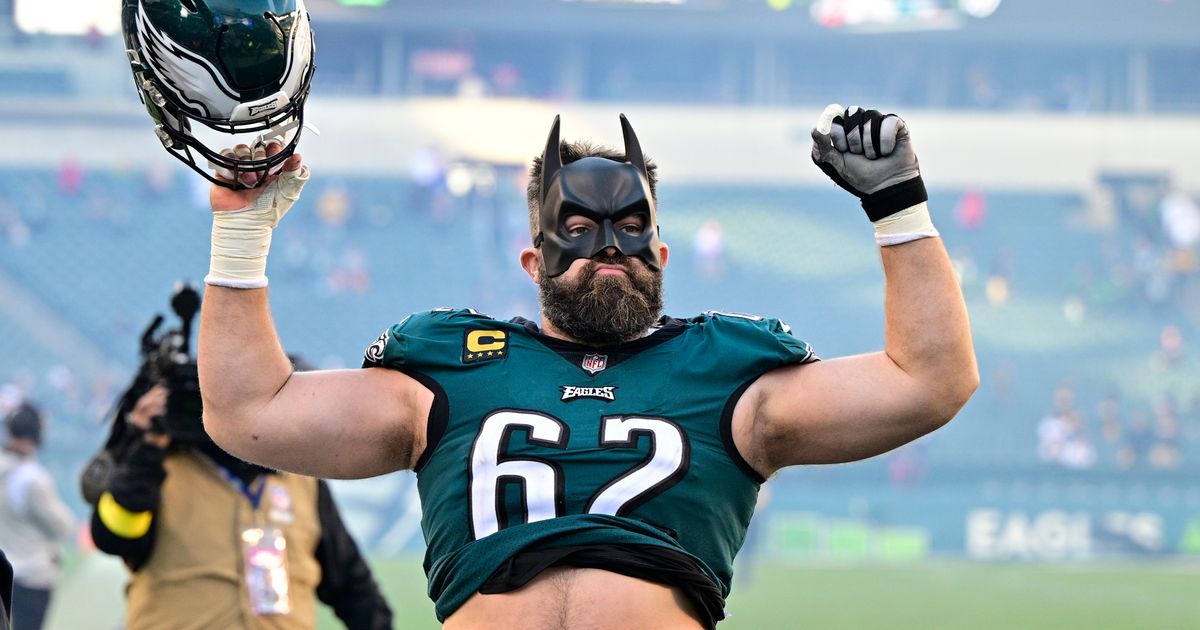 Eagles' Jason Kelce Goes On Epic Rant During Super Bowl Ceremony