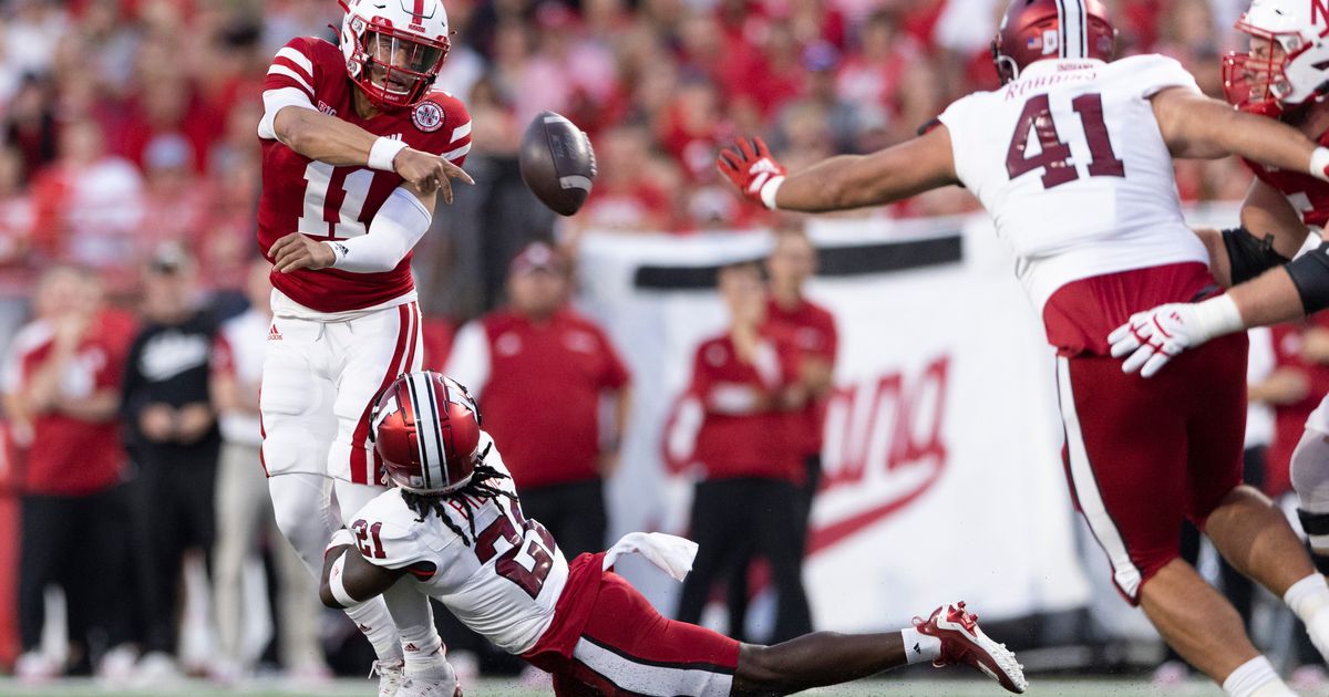 Huskers beat Indiana 35-21 to end 9-game FBS losing streak