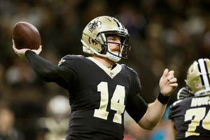 Hill accounts for 4 TDs, Saints top Seahawks 39-32