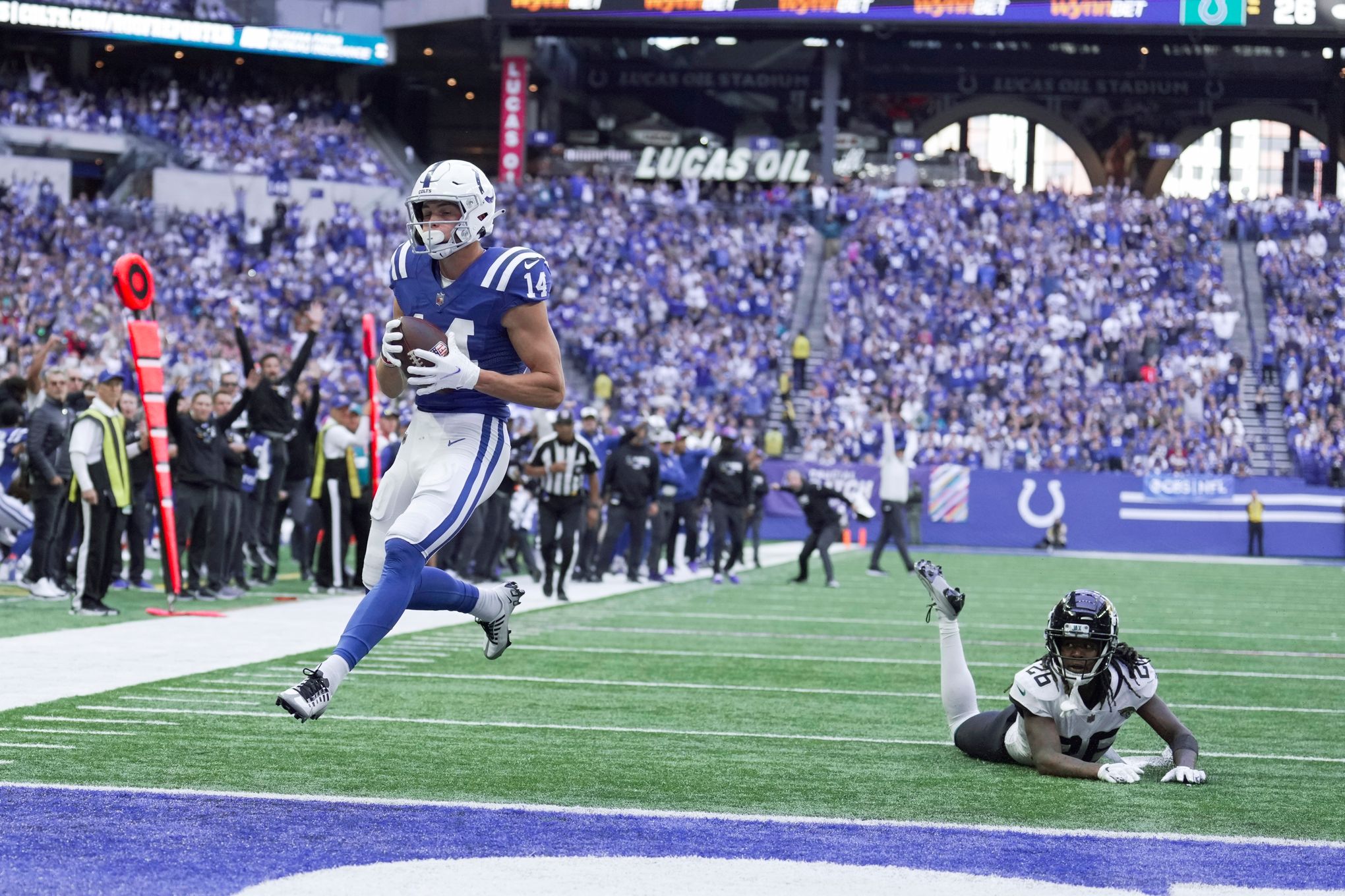 James Robinson catches late touchdown in Jaguars loss to Lions