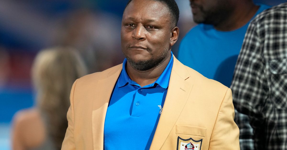 Detroit Lions to recognize Barry Sanders with a statue