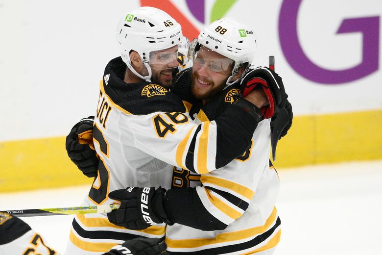 Marchand scores twice, Pastrnak has goal, 2 assists as Bruins beat