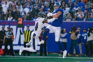 Giants TE Daniel Bellinger out indefinitely as he's set to undergo surgery  on fractured eye socket 