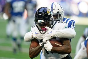 Ryan, Pierce hook up in final minute, Colts beat Jags 34-27