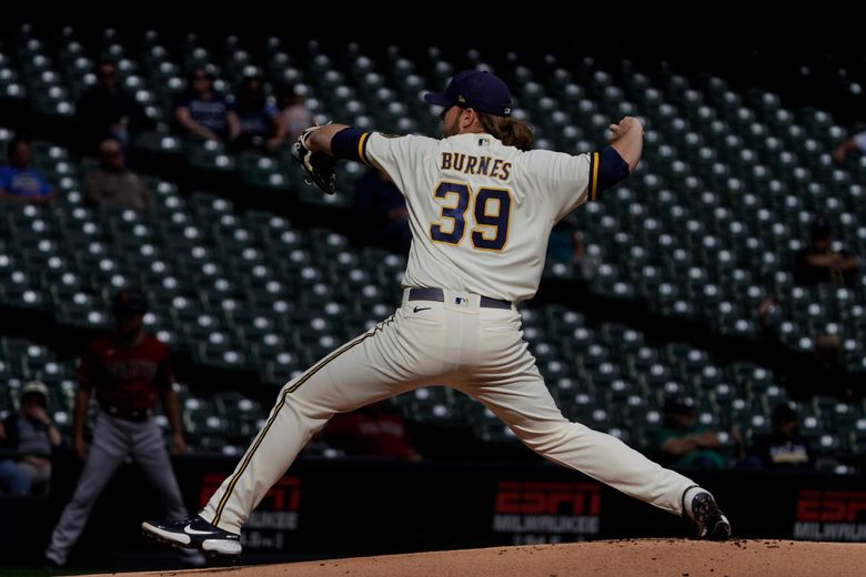 Jace Peterson, Andrew McCutchen help Brewers top Taylor Rogers, Padres