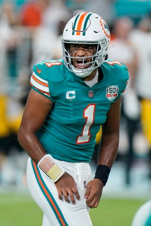 Tua, Dolphins survive scoreless 2nd half to beat Steelers - Seattle Sports