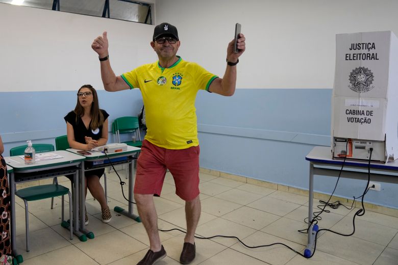 Jair Bolsonaro: How a yellow jersey is dividing Brazil