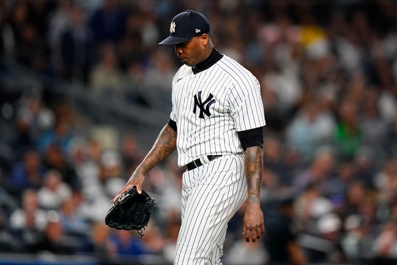Tattoo infection leaves pitcher Aroldis Chapman on 15-day Injured List