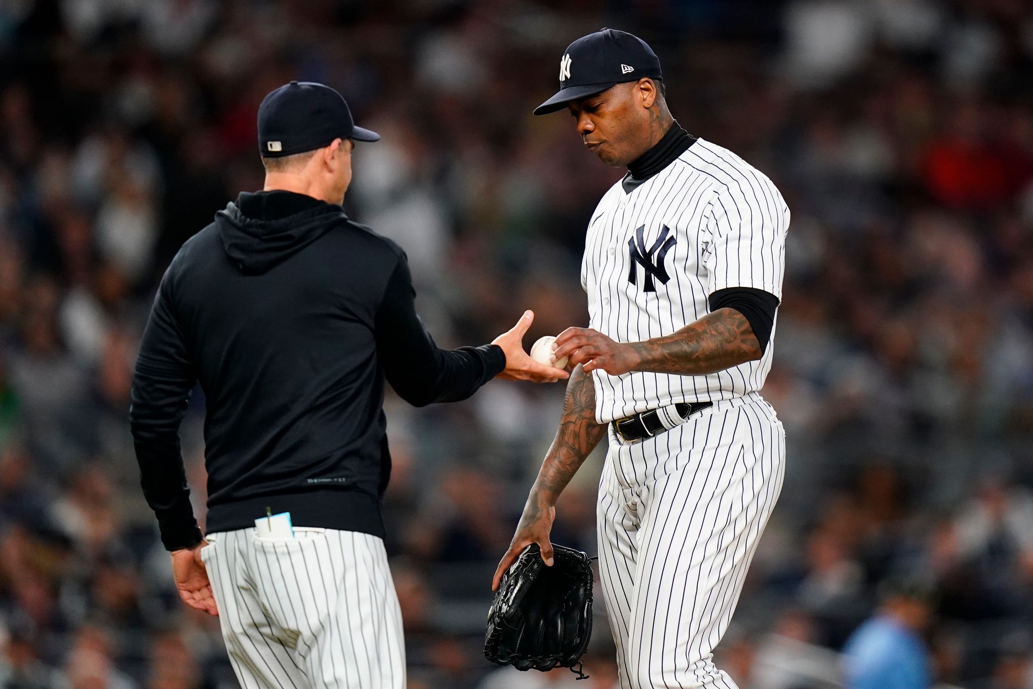 Yankees' Chapman won't pitch in All-Star Game to rest knee