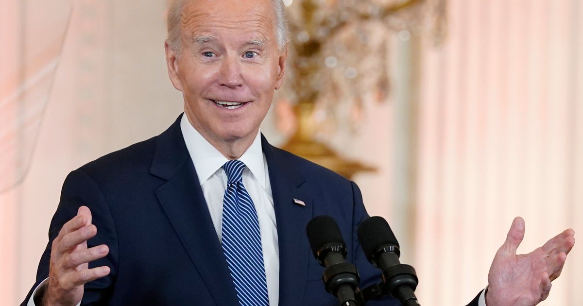 Biden to get updated COVID-19 booster shot, promote vaccine