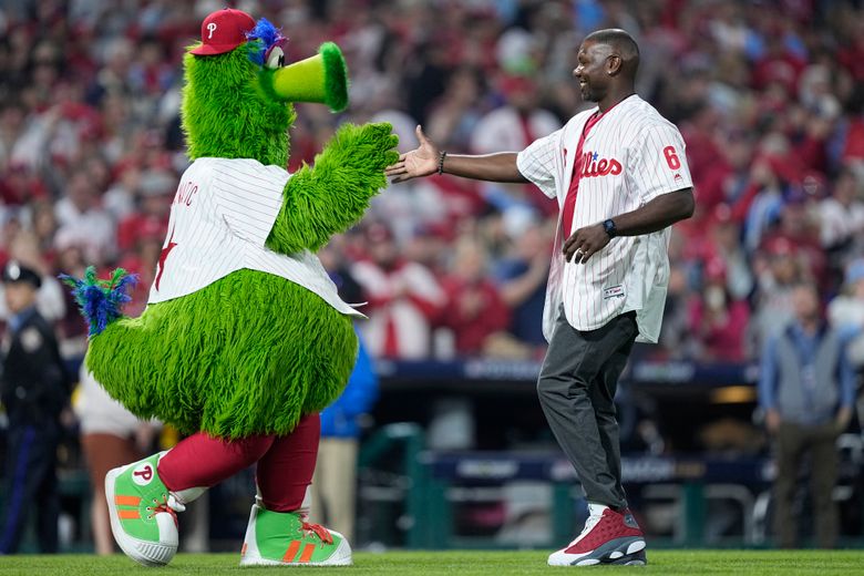 Philadelphia Eagles fan wearing a Phillies Jersey at Lincoln