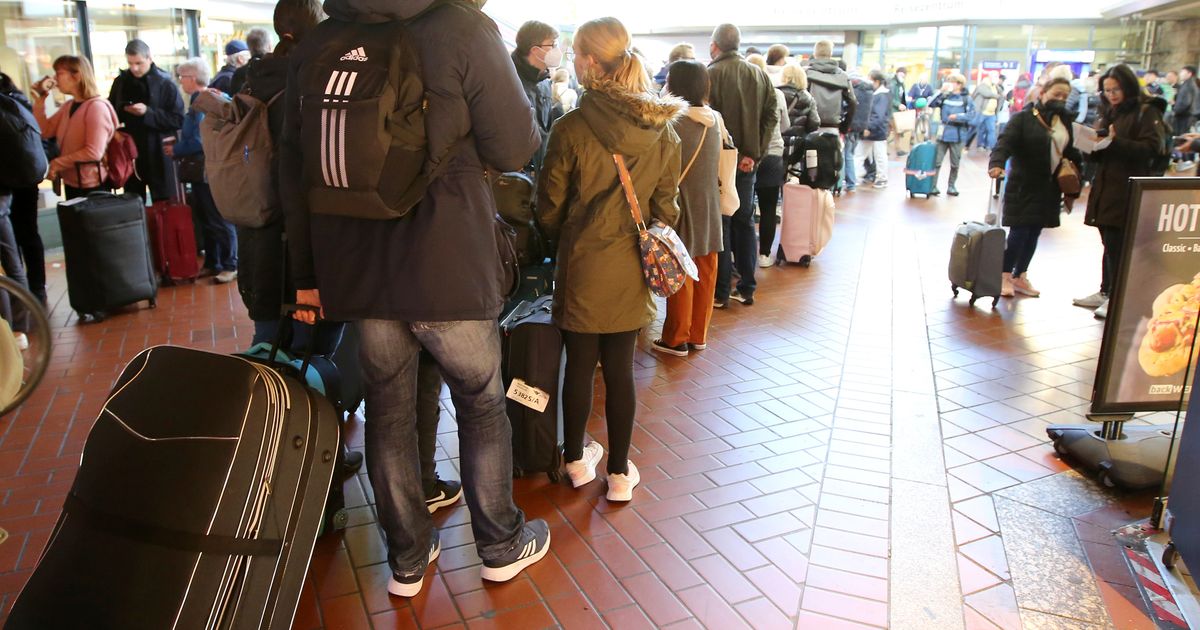 Sabotage hits trains in north Germany, forcing 3hour halt The Seattle Times