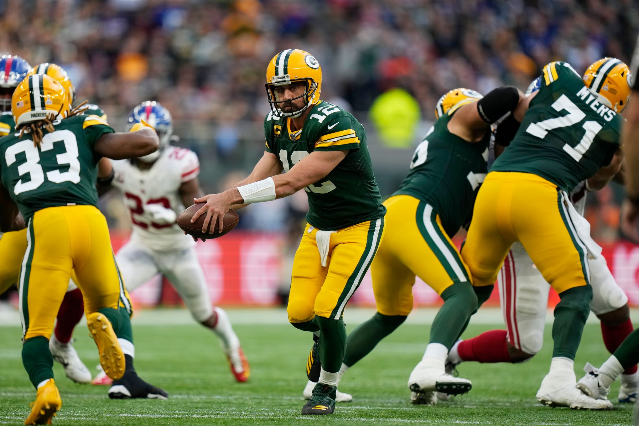 Giants beat Packers in London; 27-22