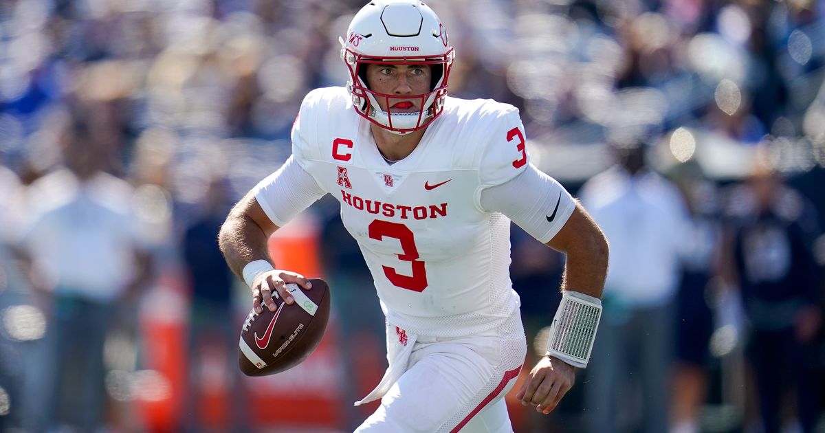 Tune throws for 5 TDs, Houston beats Navy 38-20 | The Seattle Times