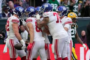 Giants spoil Packers international debut with 27-22 win - The San