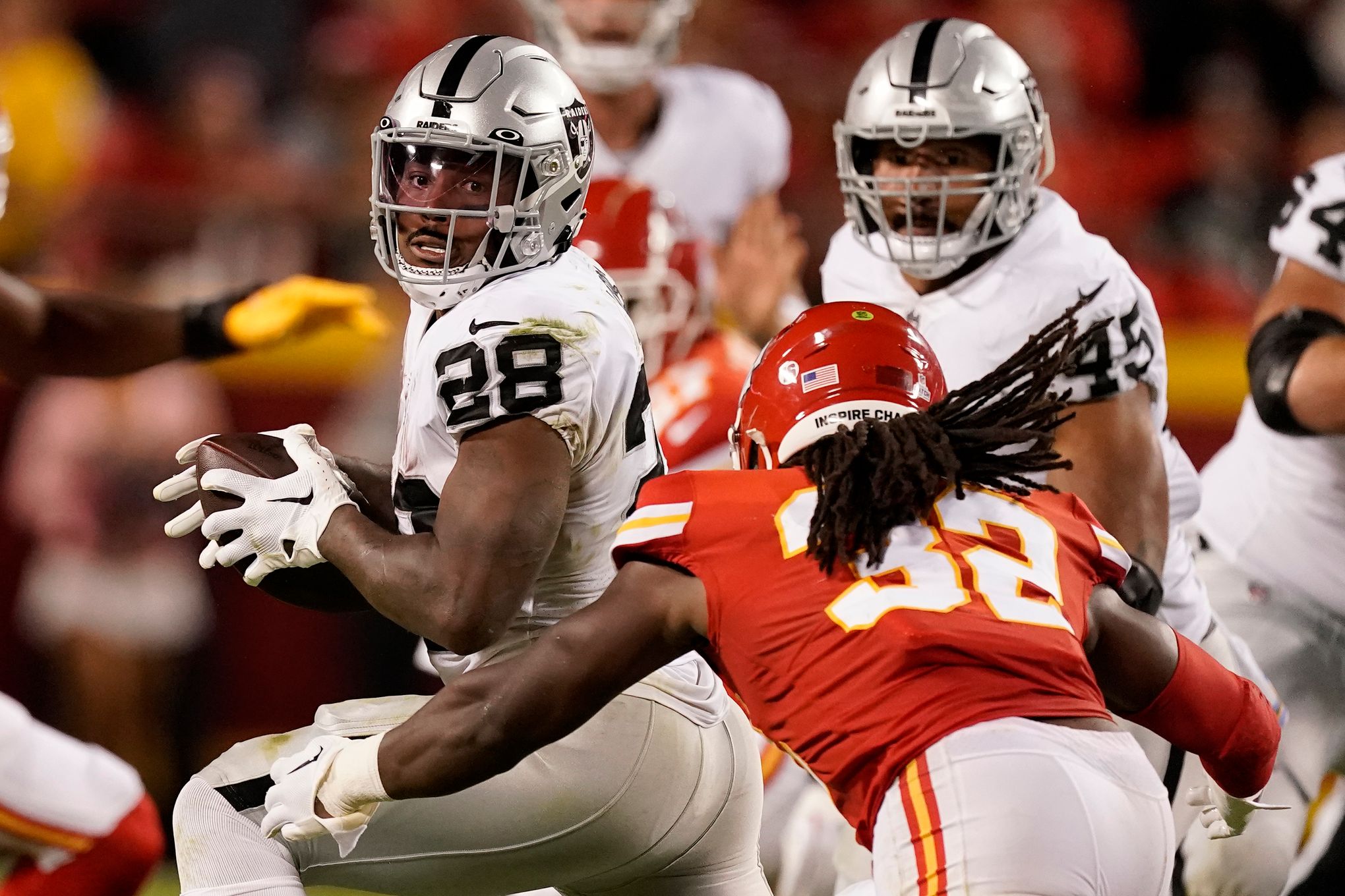 Chiefs defensive tackle Tershawn Wharton tears ACL vs. Raiders