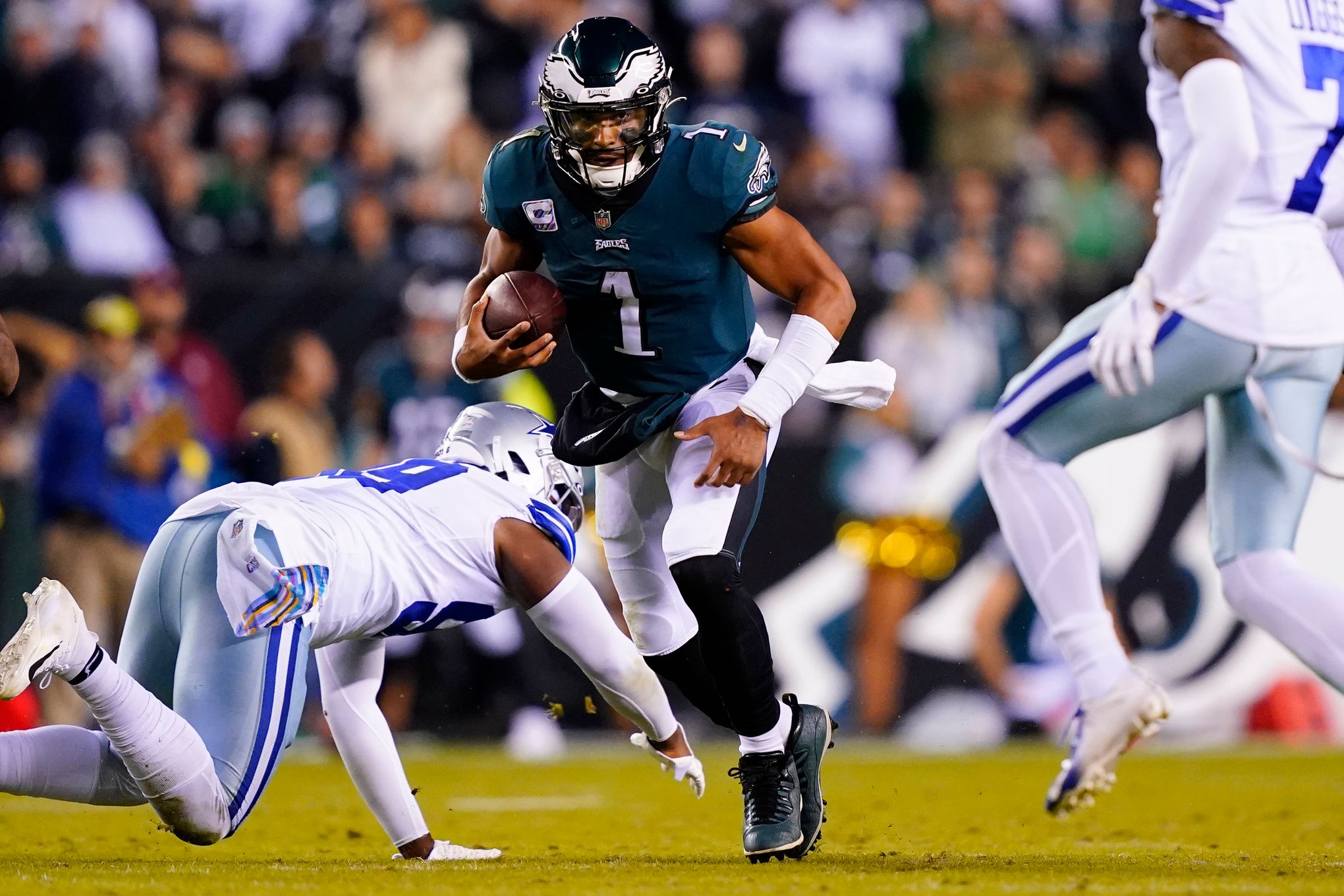 Eagles improve to 6-0, Jalen Hurts key in 26-17 win over Cowboys