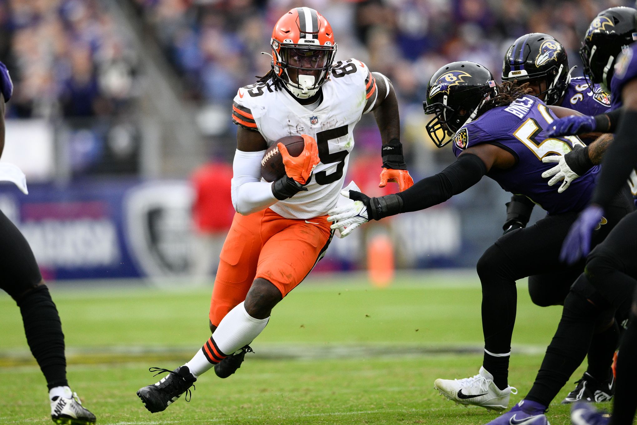 Browns' Phillips 'likely' done for year with pectoral injury