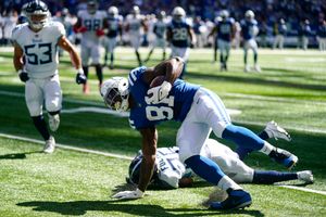 Henry reigns as Titans hold off Colts for 24-17 victory - Seattle Sports