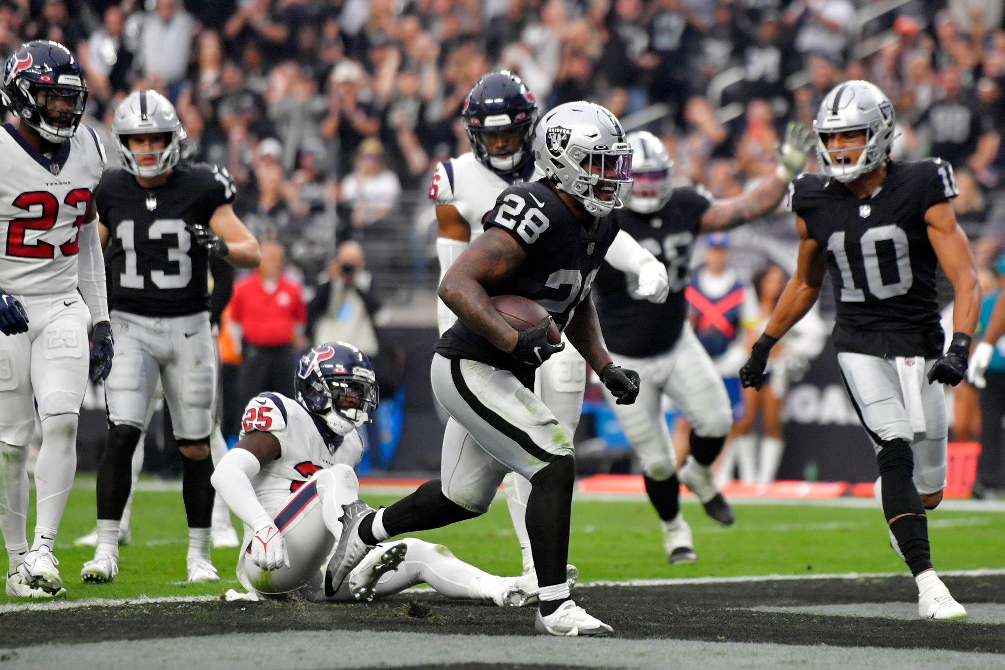 Raiders news: Maliek Collins agrees to terms with Houston Texans