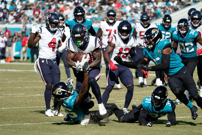 Rookie Dameon Pierce leads Texans to 1st win of season