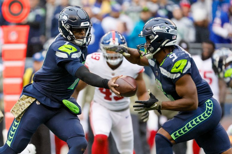 Seattle Seahawks running back Kenneth Walker III delivers Seahawks' first  touchdown of game in third quarter