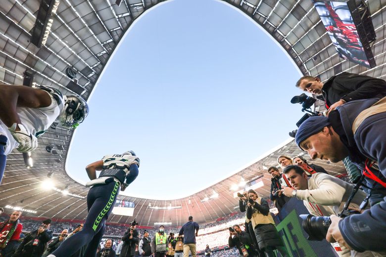 Seahawks Q&A replay: Watch Bob Condotta and Matt Calkins answer your  questions to prepare for the NFL playoffs