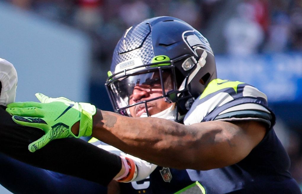 American Express Tackles NFL With Seattle Seahawks Sponsorship Deal