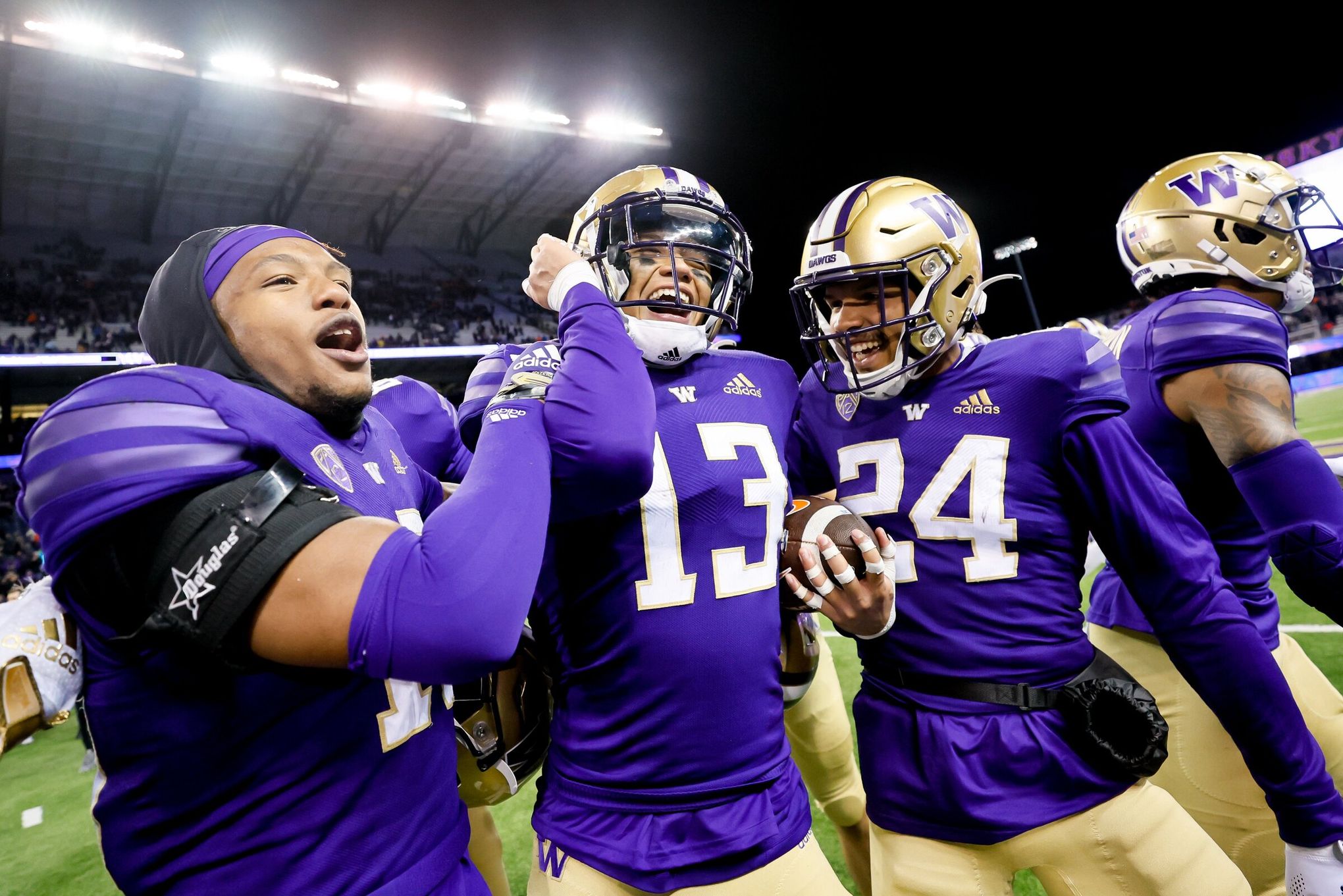 Washington knocks off No. 24 Oregon State 24-21 on late FG