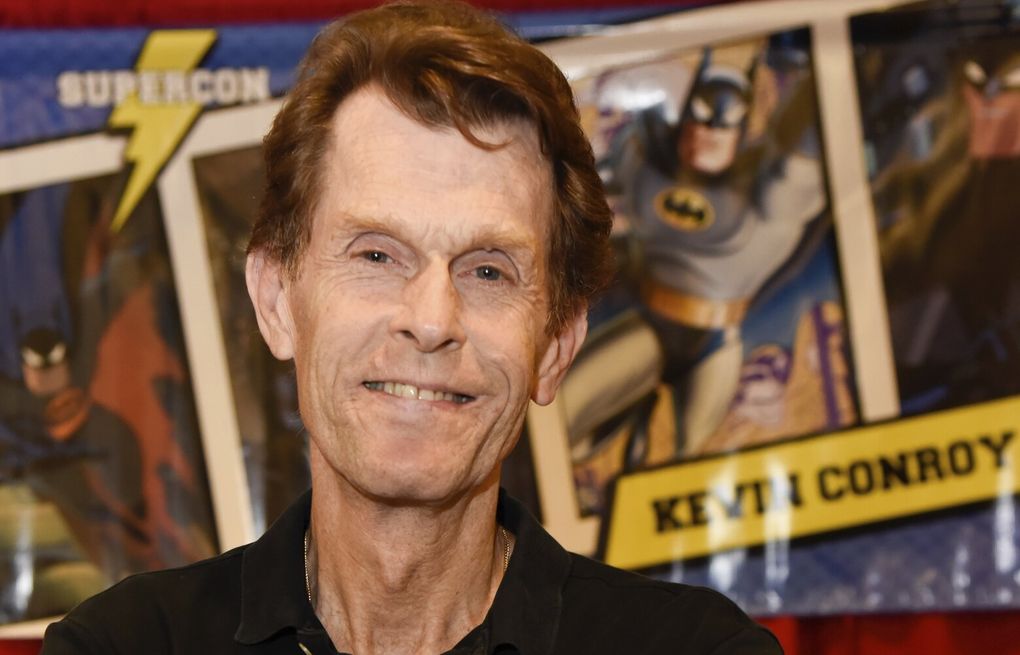 Faleceu Kevin Conroy, ator que deu voz a Batman em Arkham