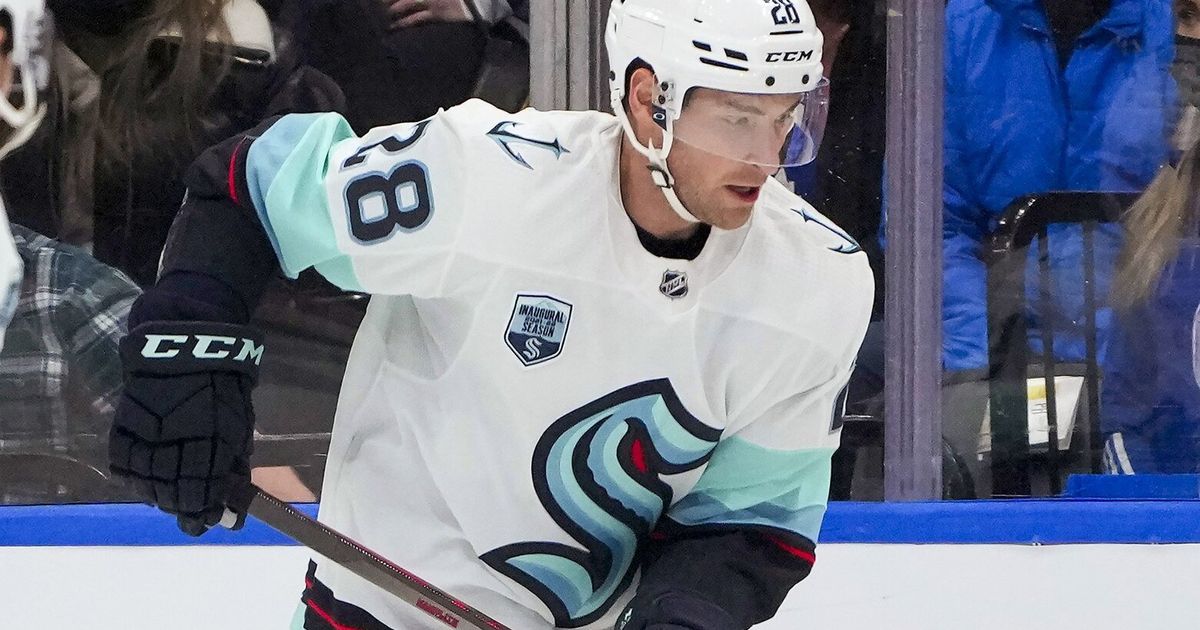 John Tavares reflects on Maple Leafs, NHL talks Seattle, China expansion -  Sports Illustrated